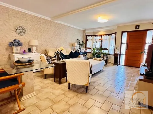 Casa com 393m² 3 quartos e 3 banheiros, à venda, no bairro Vila Helena em Atibaia