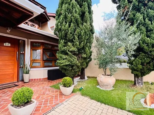 Casa com 393m² 3 quartos e 3 banheiros, à venda, no bairro Vila Helena em Atibaia