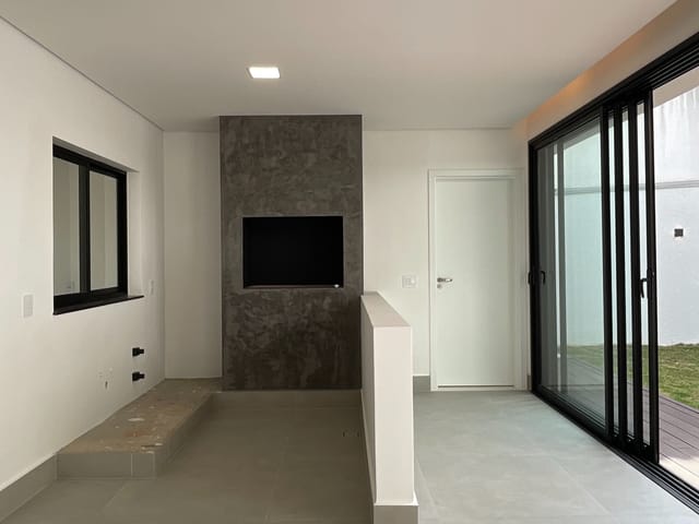 Casa com 580m² 4 quartos e 5 banheiros, à venda, no bairro Alphaville em Santana de Parnaíba