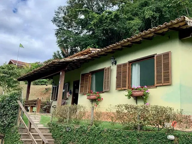 Casa com 750m² 3 quartos e 3 banheiros, à venda, no bairro Secretário em Petrópolis