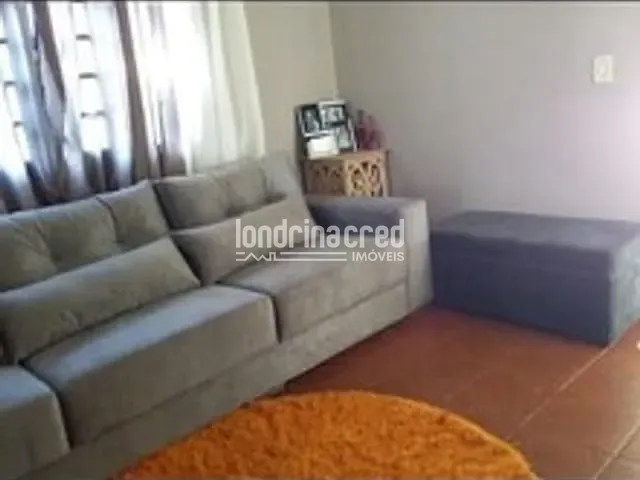 Casa com 400m² 3 quartos e 2 banheiros, à venda, no bairro Colúmbia em Londrina