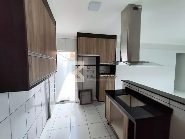 Casa com 150m² 3 quartos e 2 banheiros, à venda ou para alugar, no bairro Jardim dos Colibris em Indaiatuba