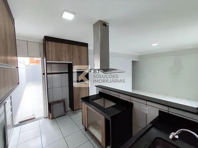 Casa com 150m² 3 quartos e 2 banheiros, à venda ou para alugar, no bairro Jardim dos Colibris em Indaiatuba