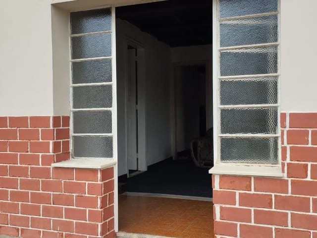 Casa com 214m² 2 quartos e 2 banheiros, à venda, no bairro Castrioto em Petrópolis