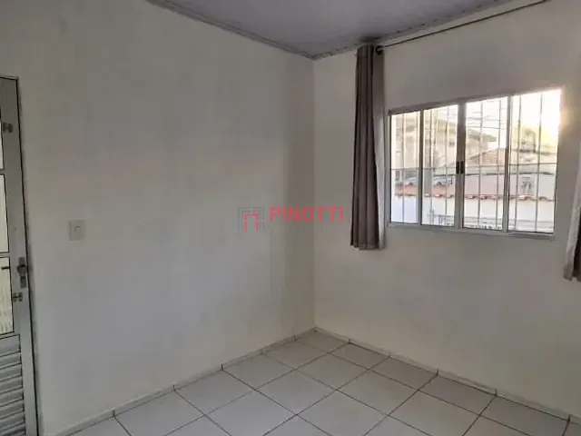 Casa 1 quarto e 1 banheiro, à venda, no bairro Vila Santa Terezinha em São Bernardo do Campo