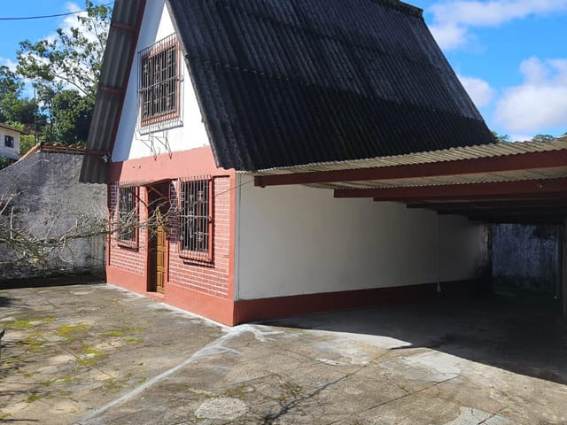 Casa 2 quartos e 2 banheiros, para alugar, no bairro Quitandinha em Petrópolis