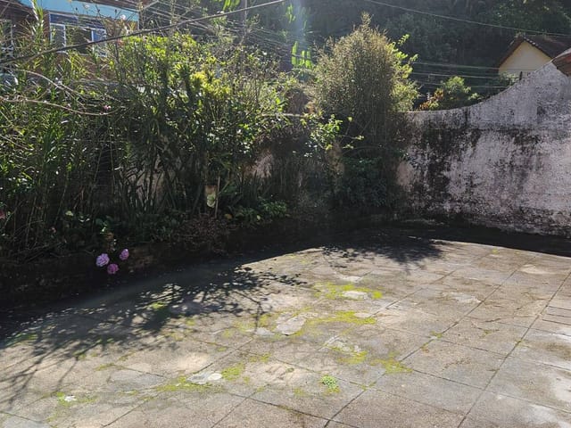 Casa 2 quartos e 2 banheiros, para alugar, no bairro Quitandinha em Petrópolis