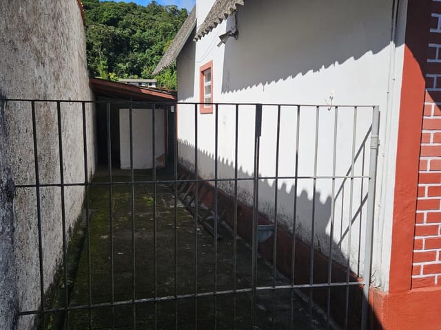 Casa 2 quartos e 2 banheiros, para alugar, no bairro Quitandinha em Petrópolis