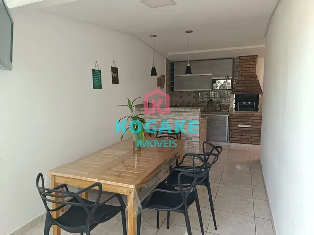 Casa com 215m² 3 quartos e 1 banheiro, à venda, no bairro Residencial Bosque dos Ipês em São José dos Campos