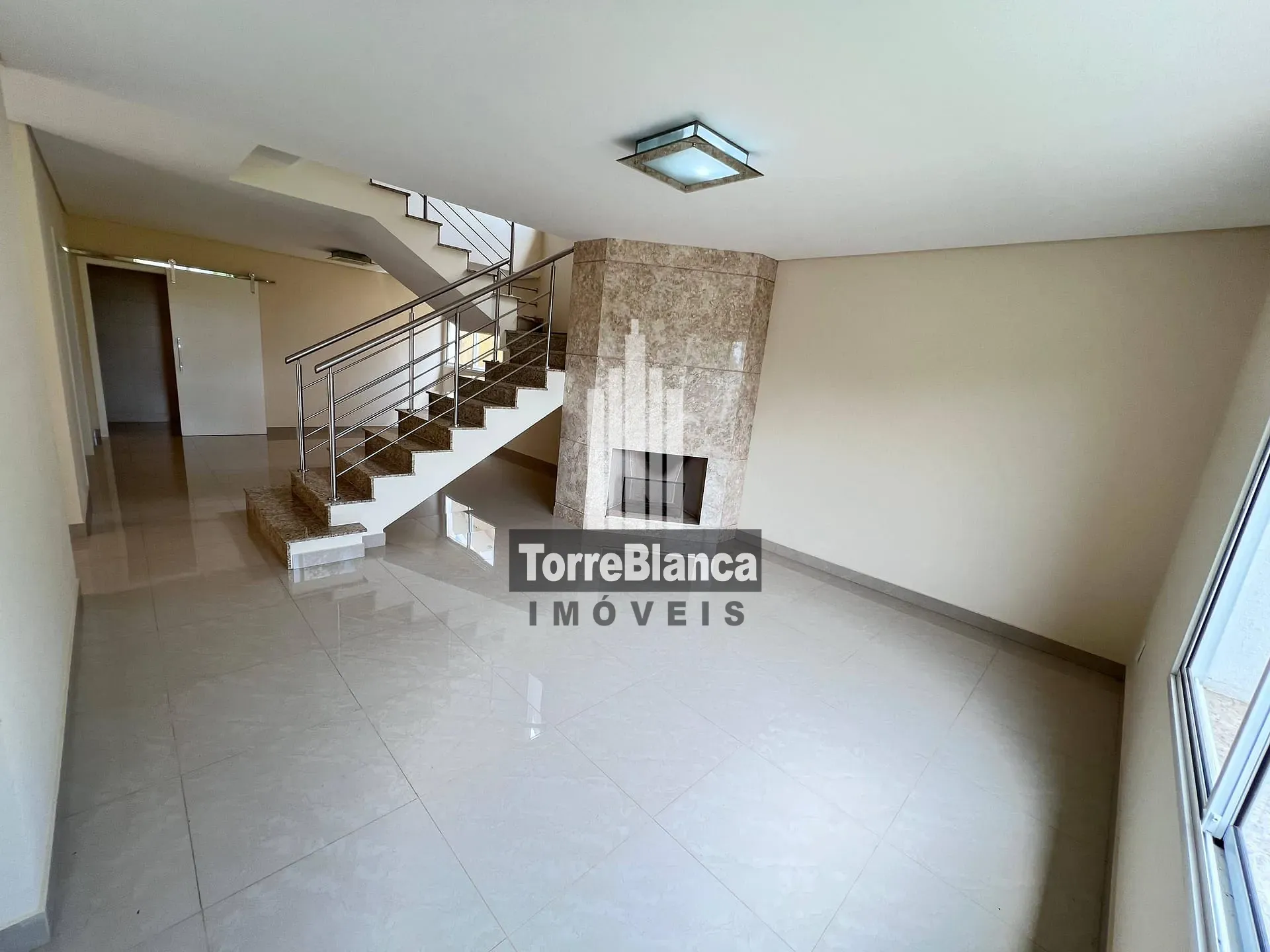 Casa, 4 quartos, 258 m² - Foto 2