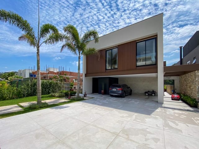 Casa com 420m² 4 quartos e 7 banheiros, à venda, no bairro Residencial Tambore em Barueri