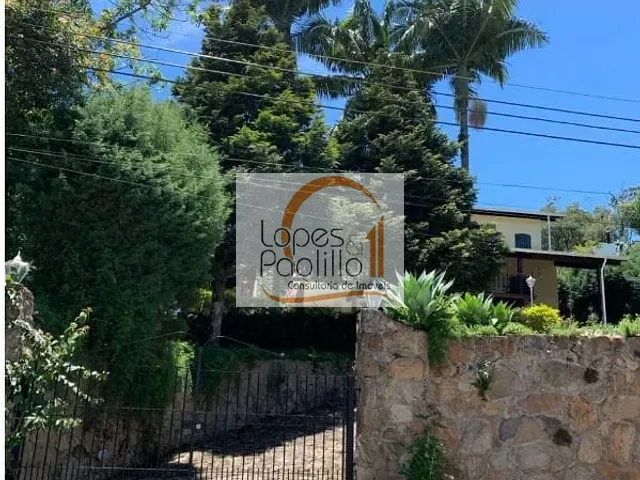 Casa com 1550m² 3 quartos e 3 banheiros, à venda, no bairro Clube da Montanha em Atibaia