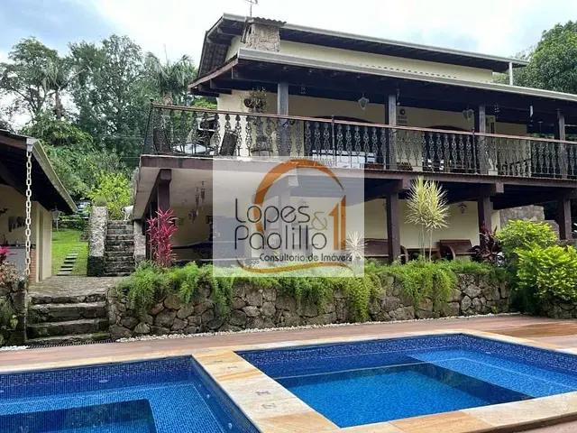 Casa com 1550m² 3 quartos e 3 banheiros, à venda, no bairro Clube da Montanha em Atibaia