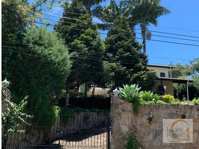 Casa com 1550m² 3 quartos e 3 banheiros, à venda, no bairro Clube da Montanha em Atibaia