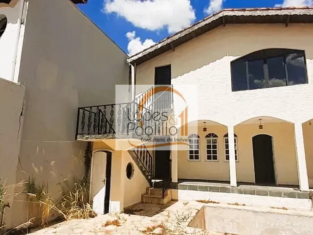 Casa com 241m² 3 quartos e 4 banheiros, à venda, no bairro Centro em Atibaia