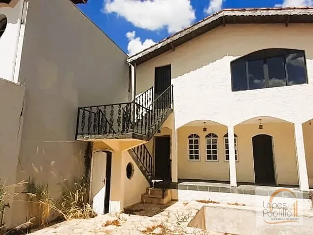 Casa com 241m² 3 quartos e 4 banheiros, à venda, no bairro Centro em Atibaia