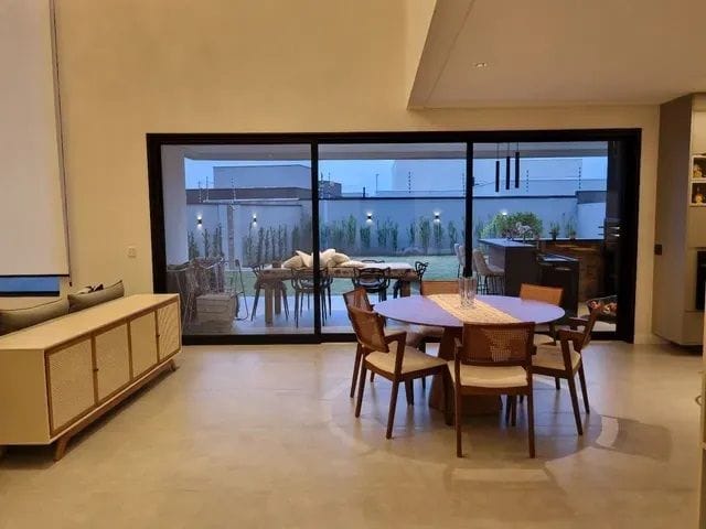 Casa com 456m² 4 quartos e 4 banheiros, à venda, no bairro Vivant Urbanova em São José dos Campos