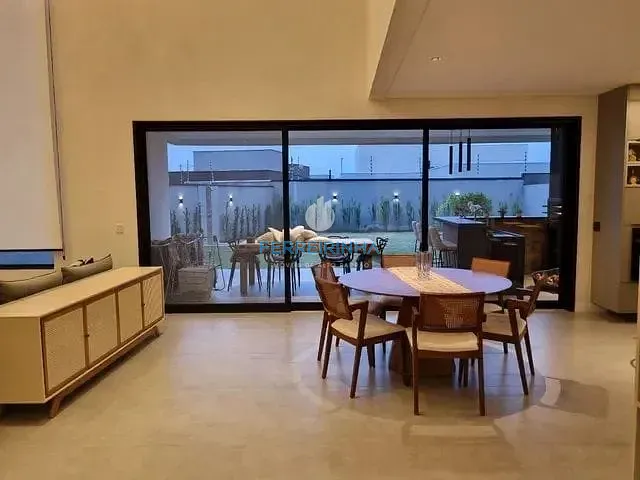Casa com 456m² 4 quartos e 4 banheiros, à venda, no bairro Vivant Urbanova em São José dos Campos