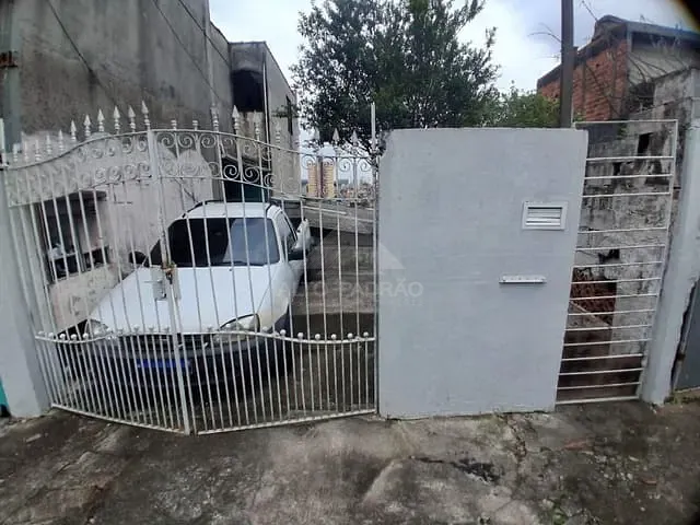Casa com 220m² 2 quartos e 2 banheiros, à venda, no bairro Parque das Américas em Mauá