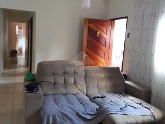 Casa com 250m² 2 quartos e 1 banheiro, à venda, no bairro Jardim Pilar em Mauá