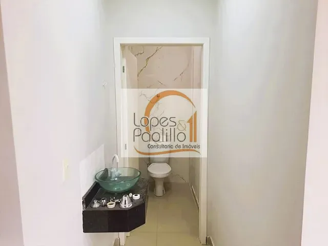Casa com 220m² 3 quartos e 2 banheiros, à venda, no bairro Jardim Jaraguá em Atibaia