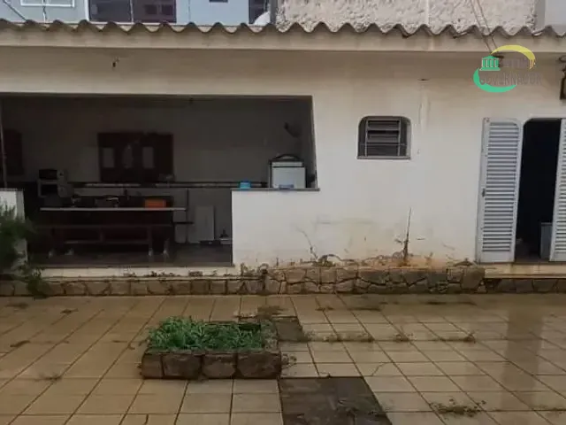 Casa com 350m² 5 quartos e 3 banheiros, à venda, no bairro Jardim Chapadão em Campinas