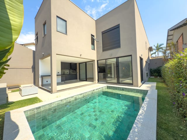 Casa com 360m² 4 quartos e 5 banheiros, à venda, no bairro Alphaville em Santana de Parnaíba