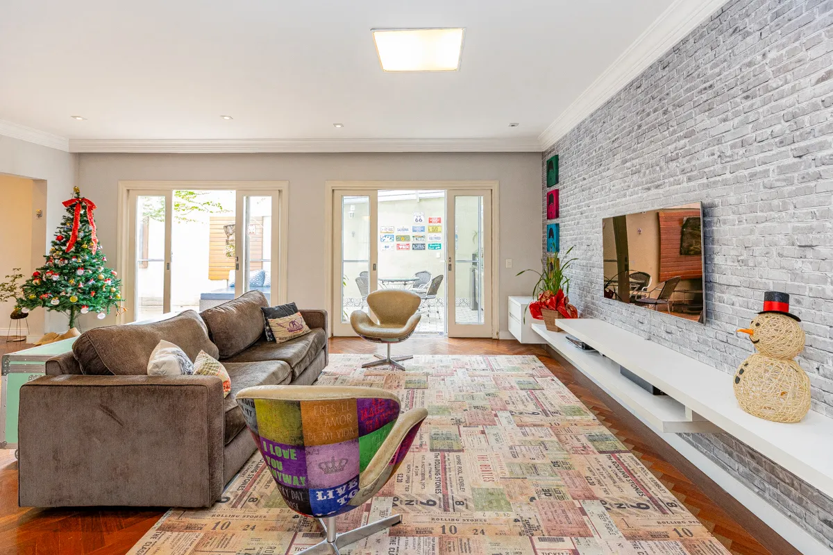 Casa no condomínio CONDOMINIO SAINT GERMAIN para venda com 4 quartos, sendo 4 suítes, 247m²