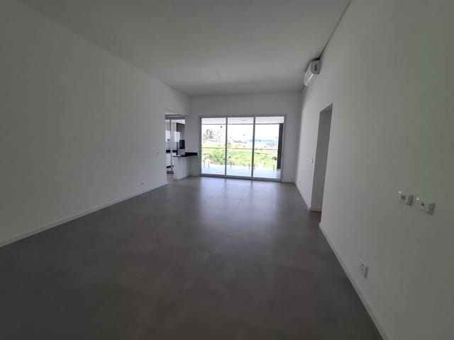 Casa com 451m² 3 quartos e 5 banheiros, à venda, no bairro Condomínio Residencial Colinas do Paratehy em São José dos Campos