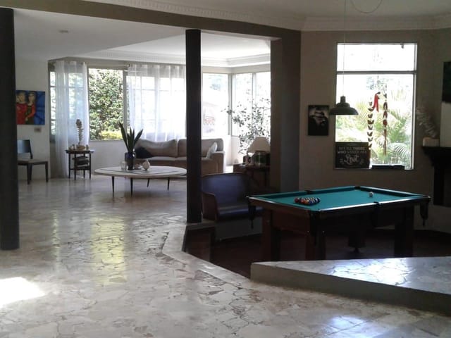 Casa com 1900m² 4 quartos e 4 banheiros, para alugar, no bairro Condomínio Refúgio dos Pinheiros em Itapevi