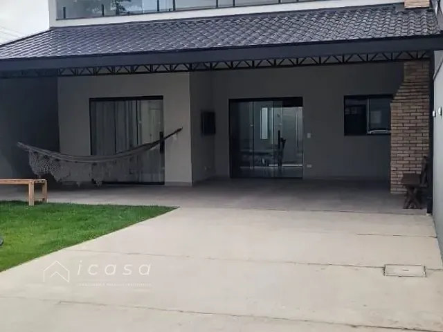Casa com 240m² 2 quartos e 3 banheiros, à venda, no bairro Villa Branca em Jacareí