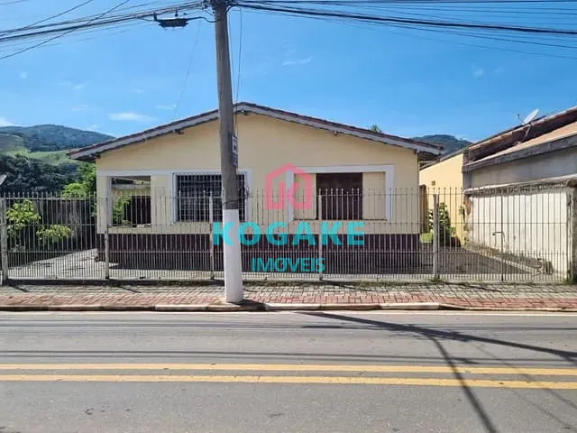 Casa com 415m² 3 quartos e 1 banheiro, à venda, no bairro Centro em Monteiro Lobato