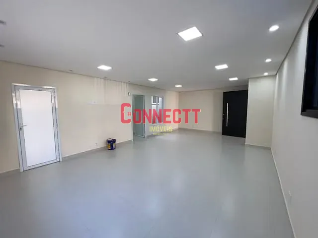 Casa com 300m² 3 quartos e 3 banheiros, à venda ou para alugar, no bairro Jardim Irajá em Ribeirão Preto