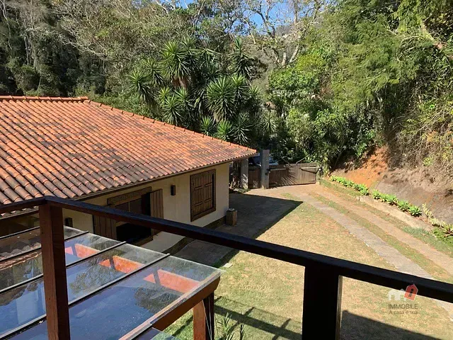 Casa 4 quartos e 4 banheiros, à venda, no bairro Nogueira em Petrópolis