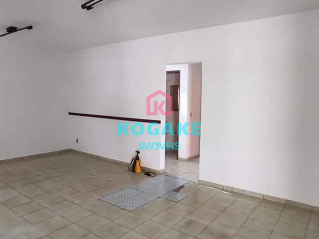 Casa com 275m² 3 quartos e 3 banheiros, à venda, no bairro Vila Ema em São José dos Campos