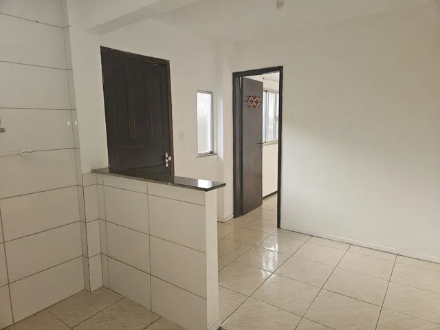 Casa 1 quarto e 1 banheiro, para alugar, no bairro Mosela em Petrópolis