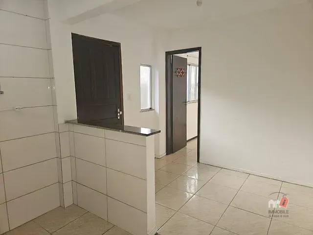 Casa 1 quarto e 1 banheiro, para alugar, no bairro Mosela em Petrópolis