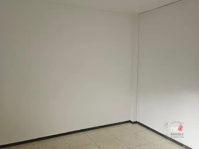 Casa 1 quarto e 1 banheiro, para alugar, no bairro Mosela em Petrópolis