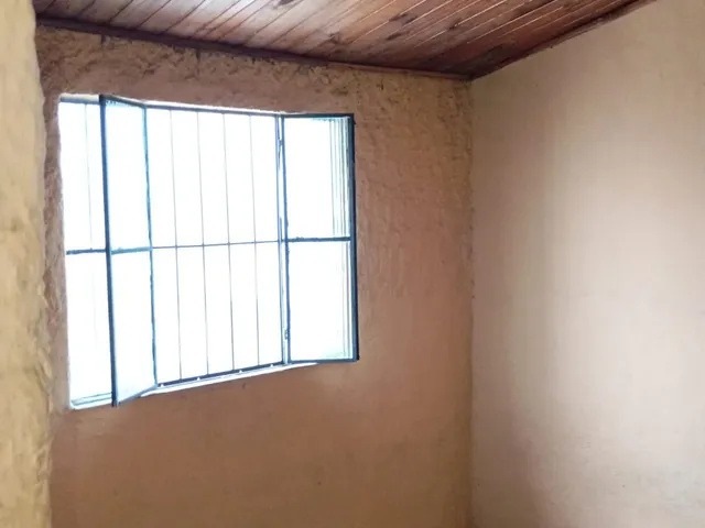 Casa 2 quartos e 1 banheiro, para alugar, no bairro Caxambu em Petrópolis