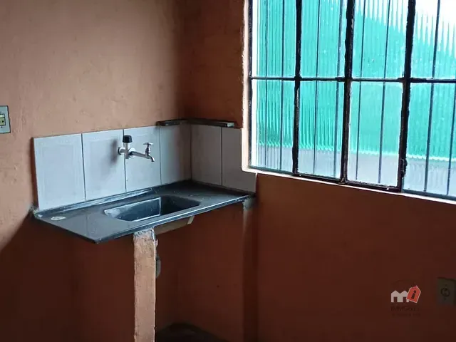 Casa 2 quartos e 1 banheiro, para alugar, no bairro Caxambu em Petrópolis