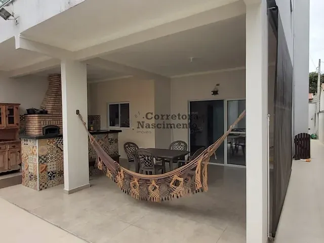 Casa com 250m² 3 quartos e 2 banheiros, à venda, no bairro Villa Branca em Jacareí