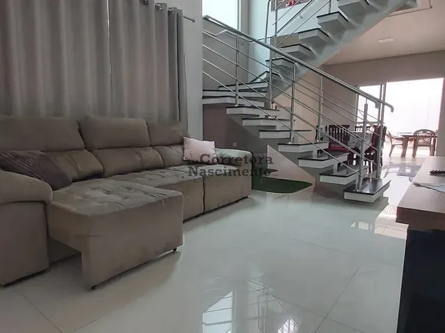 Casa com 250m² 3 quartos e 2 banheiros, à venda, no bairro Villa Branca em Jacareí