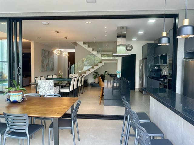 Casa com 422m² 3 quartos e 5 banheiros, à venda, no bairro Tamboré em Santana de Parnaíba