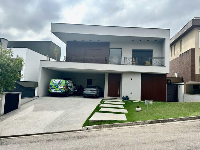 Casa com 422m² 3 quartos e 5 banheiros, à venda, no bairro Tamboré em Santana de Parnaíba