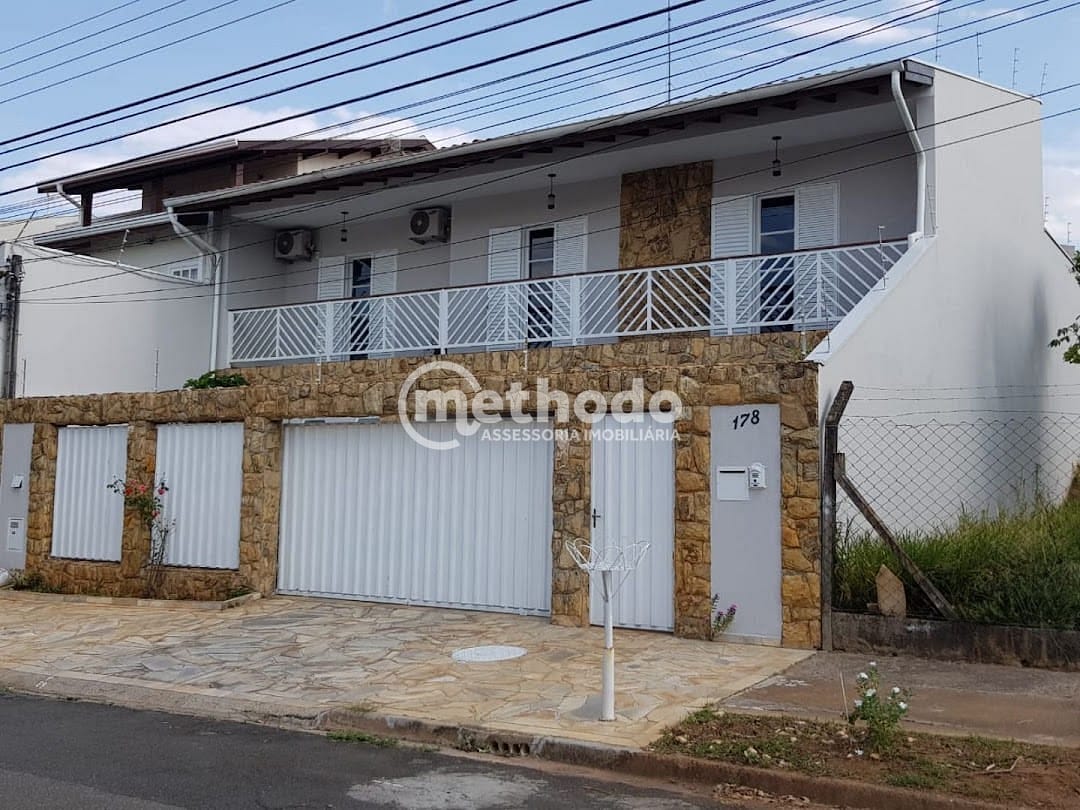 Casa, 4 quartos, 320 m² - Foto 1