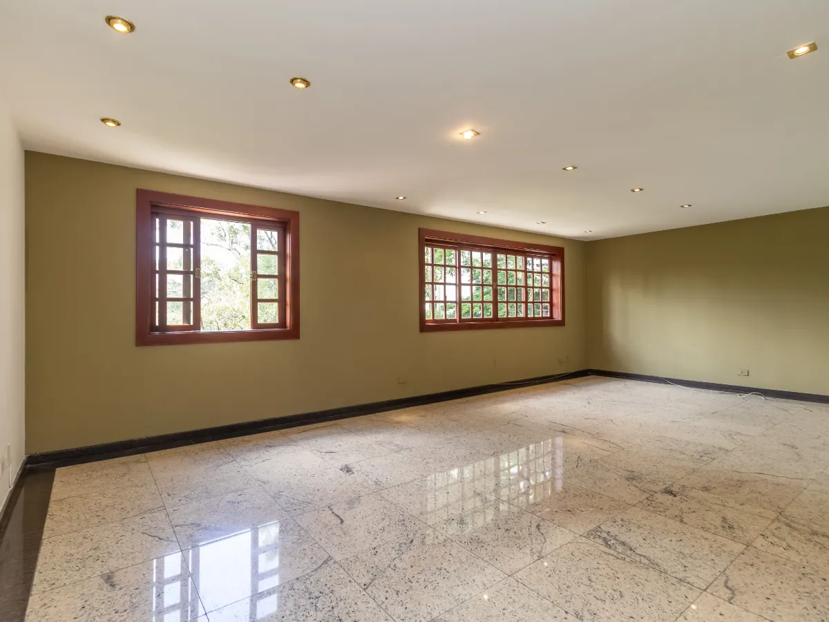 Casa no condomínio Villa Das Flores para venda com 3 quartos, sendo 3 suítes, 468m²