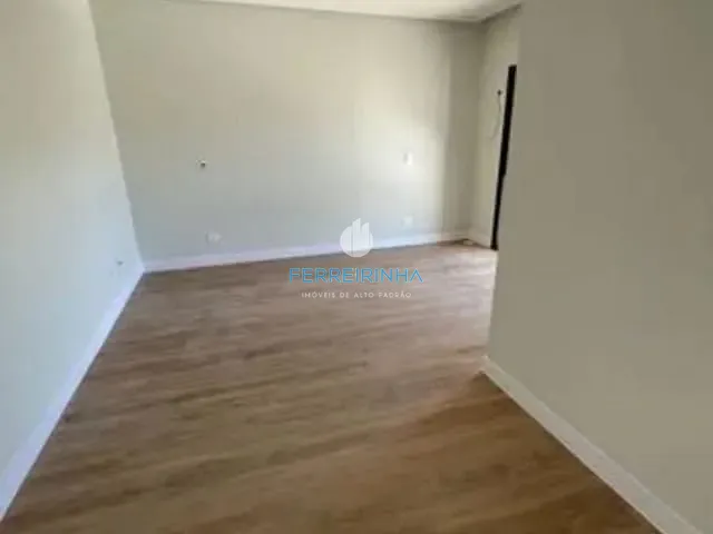 Casa com 450m² 4 quartos e 6 banheiros, à venda, no bairro Jardim do Golfe em São José dos Campos
