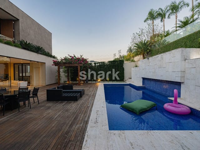 Casa com 1000m² 5 quartos e 10 banheiros, à venda, no bairro Tamboré em Santana de Parnaíba