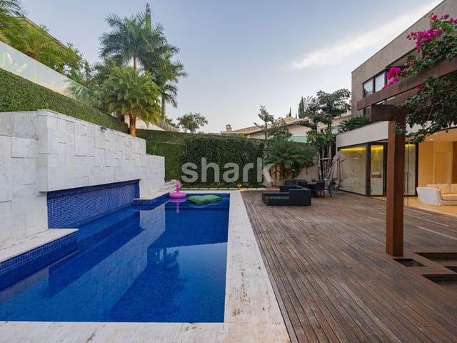 Casa com 1000m² 5 quartos e 10 banheiros, à venda, no bairro Tamboré em Santana de Parnaíba