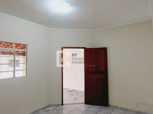 Casa com 132m² 3 quartos e 2 banheiros, à venda, no bairro Jardim Adriana em Indaiatuba